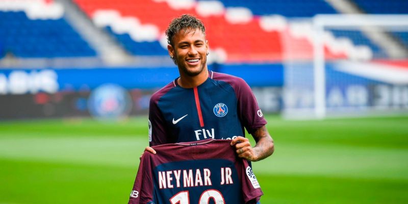Neymar là cầu thủ đắt giá nhất trong lịch sử bóng đá thế giới